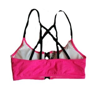 PINK Victoria's Secret Swim - M Victoria's Secret PINK Lightly Lined Bikini Top PINK Victoria's Secret Swim - M Victoria's Secret PINK Lightly Lined Bikini Top